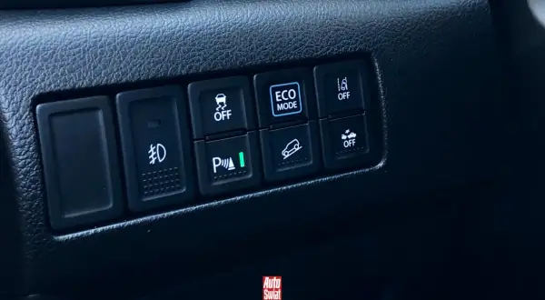 Przycisk "ECO MODE" w samochodzie. Dowiedz się, econ co to za funkcja i jak wpływa na jazdę.